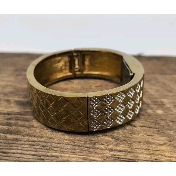 Classic Ladies Elgin Gold Tone Watch With Bracelet Clasp - New Battery - Picture 5 of 8